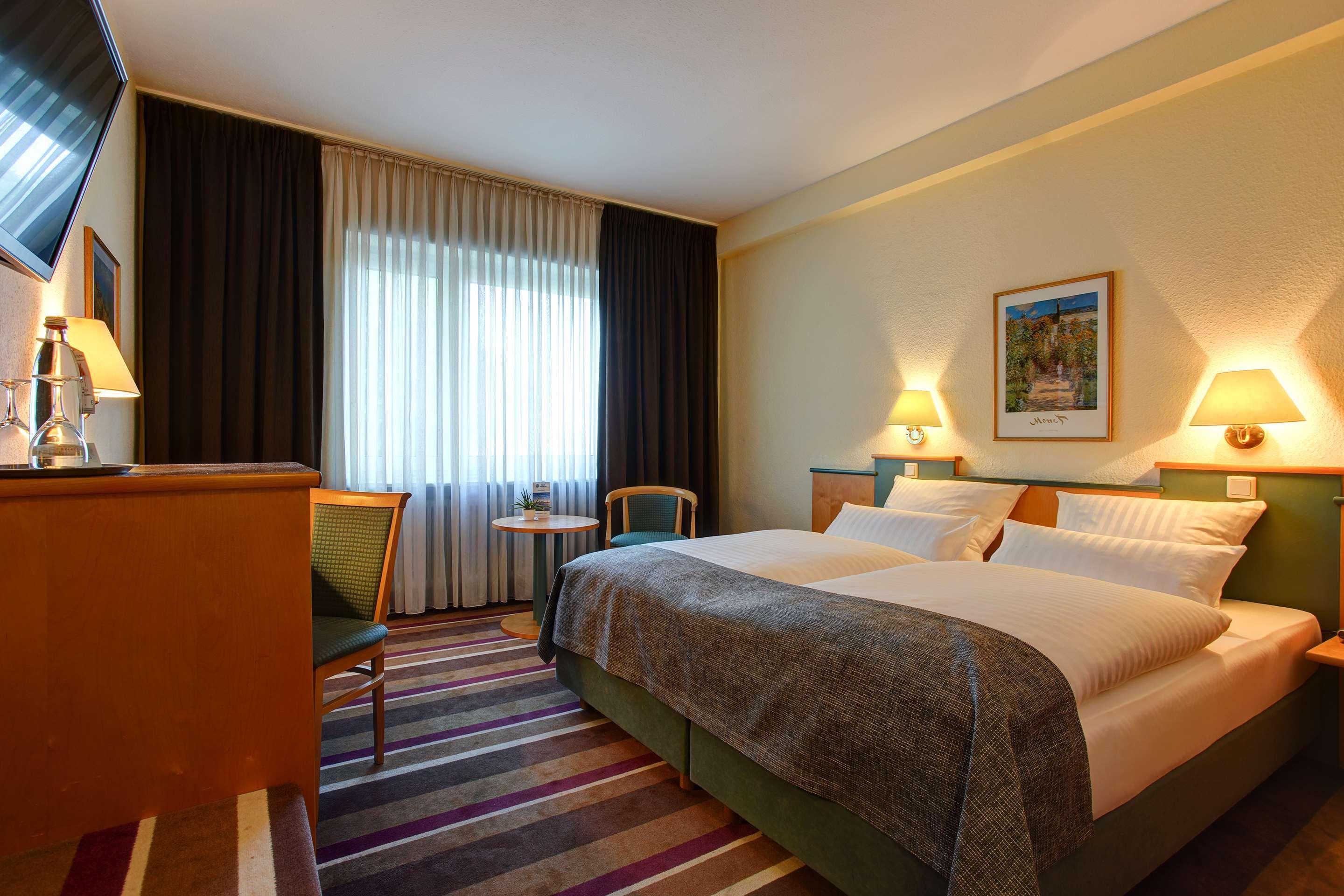 เบสต์ เวสเทิร์น แอมบาสซาเดอร์ โฮเต็ล Hotel ดุสเซลดอร์ฟ ภายนอก รูปภาพ