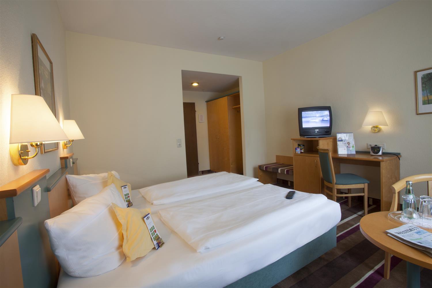 เบสต์ เวสเทิร์น แอมบาสซาเดอร์ โฮเต็ล Hotel ดุสเซลดอร์ฟ ภายนอก รูปภาพ