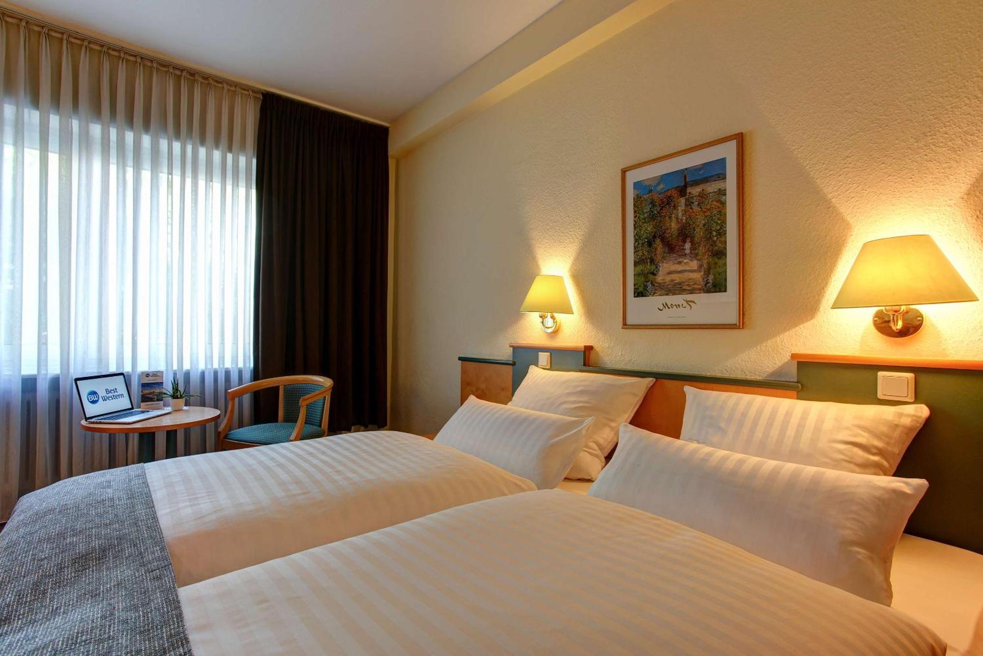 เบสต์ เวสเทิร์น แอมบาสซาเดอร์ โฮเต็ล Hotel ดุสเซลดอร์ฟ ภายนอก รูปภาพ