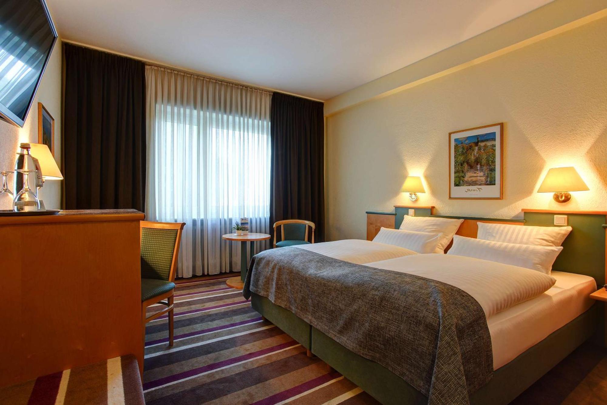 เบสต์ เวสเทิร์น แอมบาสซาเดอร์ โฮเต็ล Hotel ดุสเซลดอร์ฟ ภายนอก รูปภาพ