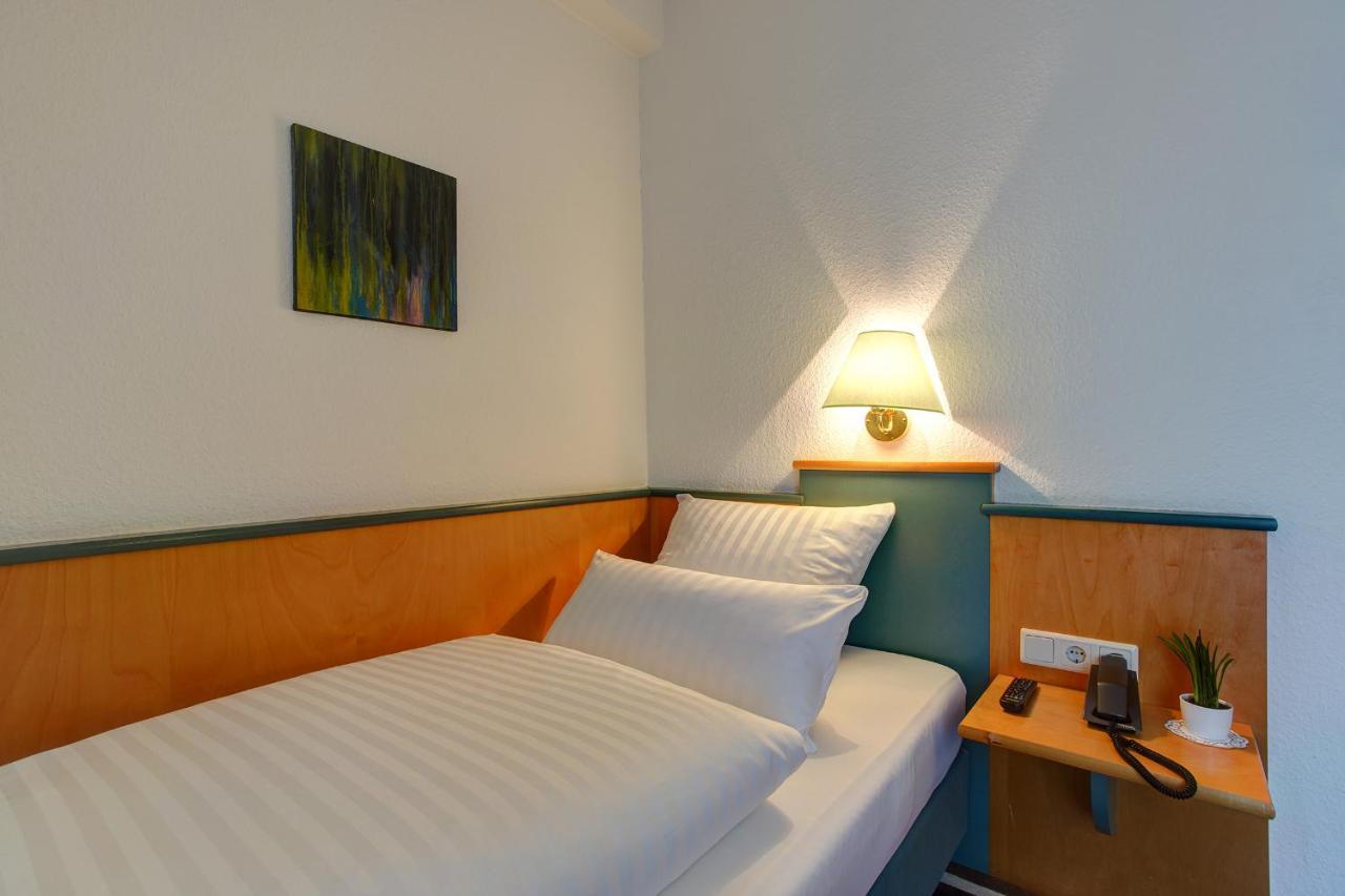 เบสต์ เวสเทิร์น แอมบาสซาเดอร์ โฮเต็ล Hotel ดุสเซลดอร์ฟ ภายนอก รูปภาพ